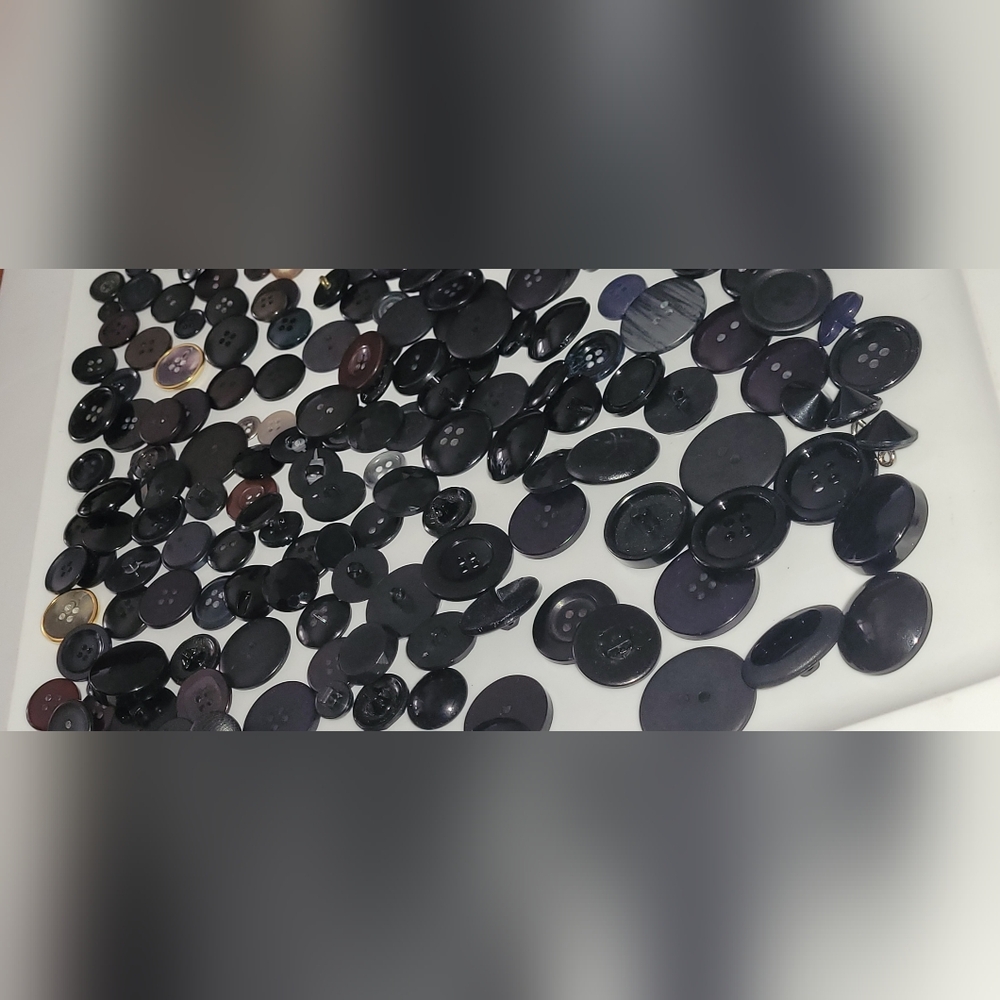 Assorted Black Buttons Collection โ โ โ bulk Lot - Picture 10 of 11
